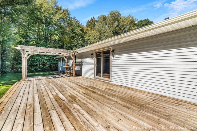 5005 Jensen Road, Fruitport, MI 49415