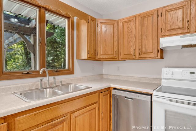 5005 Jensen Road, Fruitport, MI 49415