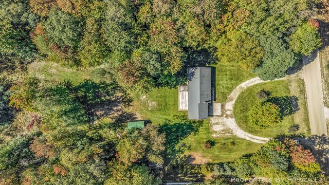 5005 Jensen Road, Fruitport, MI 49415