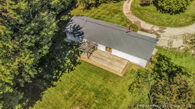 5005 Jensen Road, Fruitport, MI 49415