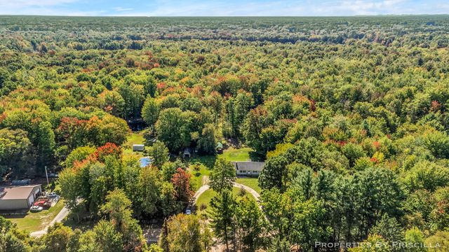 5005 Jensen Road, Fruitport, MI 49415