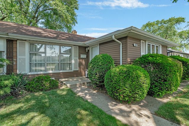 9028 S Knox Avenue, Hometown, IL 60456