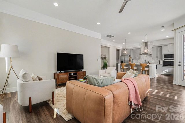 5010 Whitman Avenue, Matthews, NC 28105