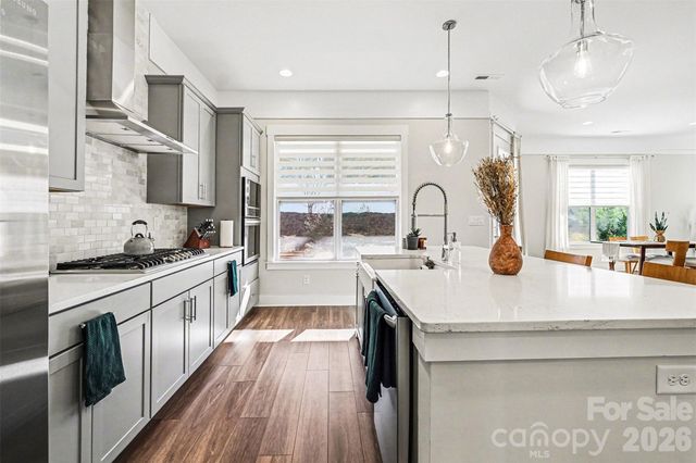 5010 Whitman Avenue, Matthews, NC 28105