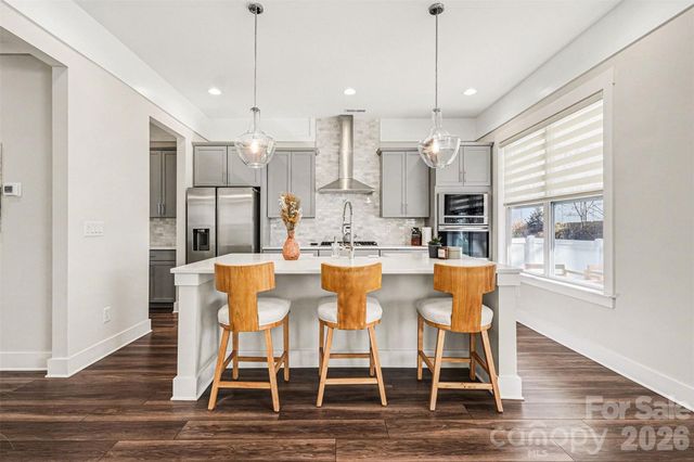 5010 Whitman Avenue, Matthews, NC 28105