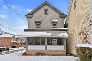 301 Hawkins Ave, Braddock, PA 15104