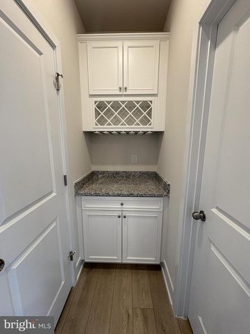 7450 CORNERSTONE WAY, Laurel, MD 20707