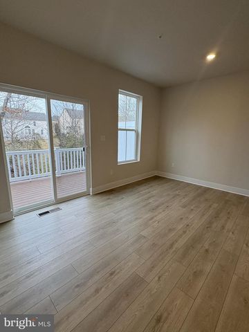 7450 CORNERSTONE WAY, Laurel, MD 20707