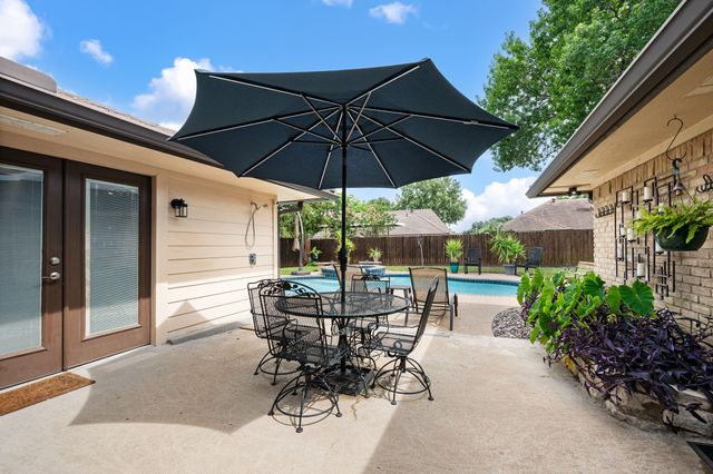 4306 Three Oaks Drive, Arlington, TX 76016