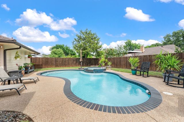 4306 Three Oaks Drive, Arlington, TX 76016