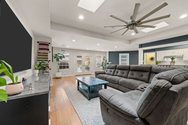4306 Three Oaks Drive, Arlington, TX 76016