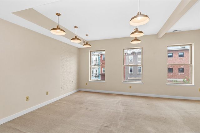 296 Meridian St 2, Boston, MA 02128