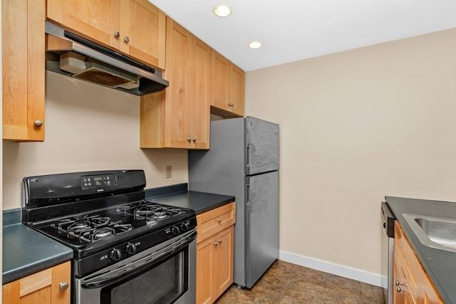 296 Meridian St 2, Boston, MA 02128