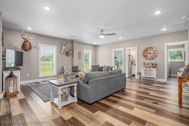 450 Mays Branch Road, Van Buren, AR 72956