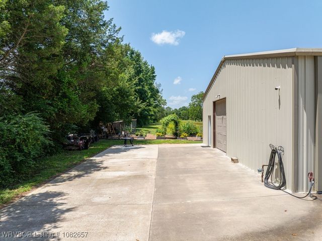 450 Mays Branch Road, Van Buren, AR 72956