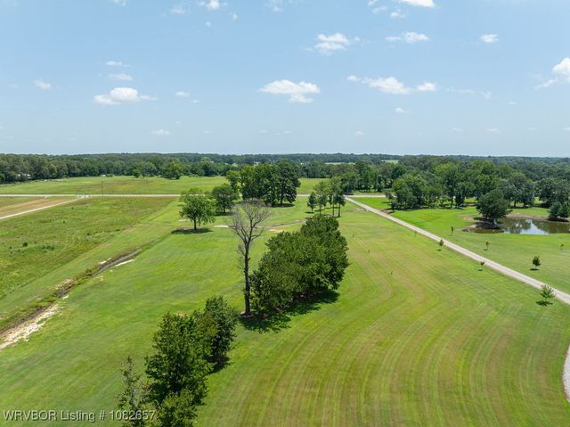 450 Mays Branch Road, Van Buren, AR 72956