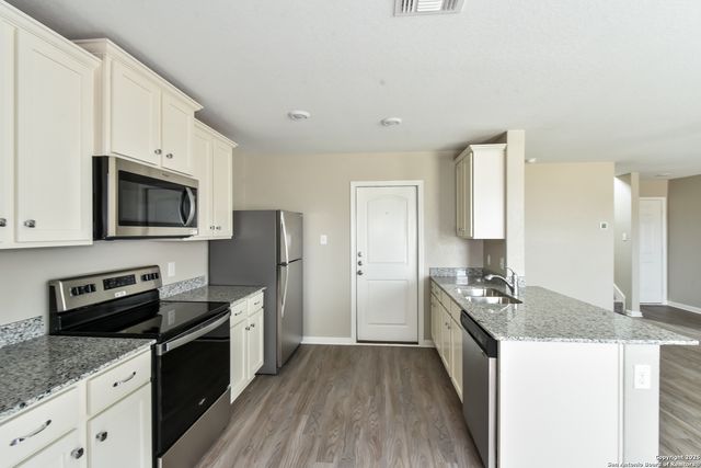 3235 Begonia, San Antonio, TX 78222