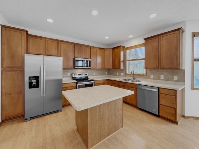 18165 67th Place N, Maple Grove, MN 55311