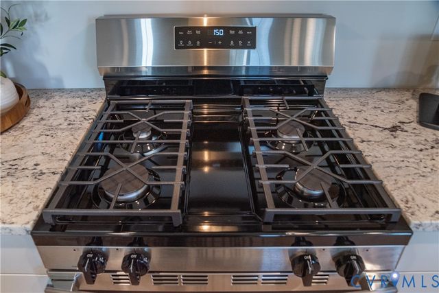 5130 Vulcan Ct, Chester, VA 23831