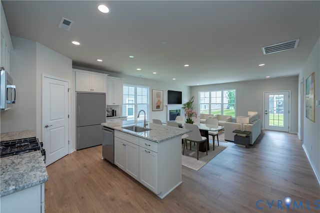 5130 Vulcan Ct, Chester, VA 23831