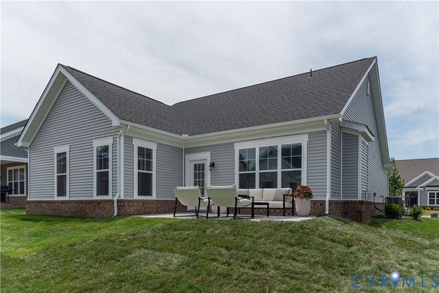 5130 Vulcan Ct, Chester, VA 23831