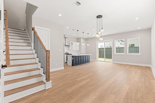 5925 Wheatley Lane, Houston, TX 77091