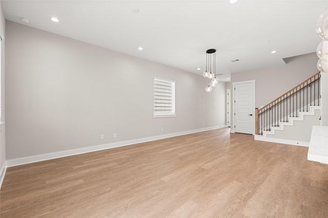 5925 Wheatley Lane, Houston, TX 77091