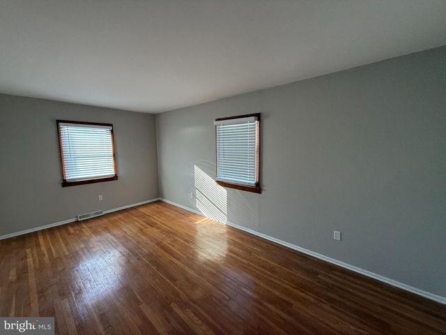 745 WINDSOR PL, Wallingford, PA 19086