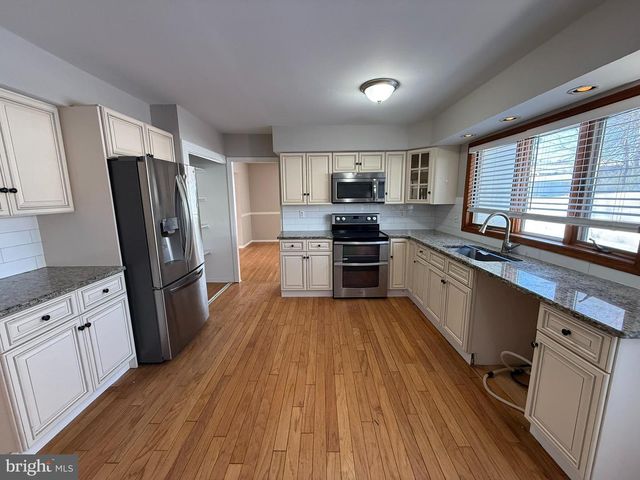 745 WINDSOR PL, Wallingford, PA 19086