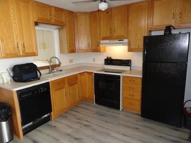 468 W Delavan Dr, Janesville, WI 53546
