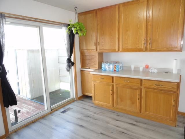 468 W Delavan Dr, Janesville, WI 53546