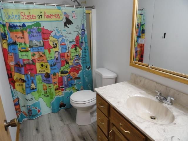 468 W Delavan Dr, Janesville, WI 53546