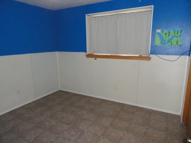 468 W Delavan Dr, Janesville, WI 53546