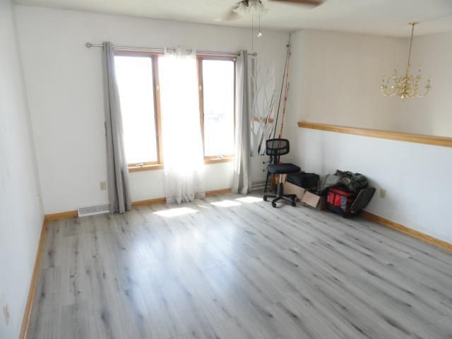 468 W Delavan Dr, Janesville, WI 53546