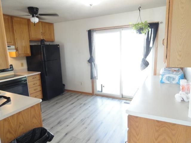 468 W Delavan Dr, Janesville, WI 53546