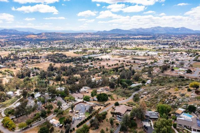 1248 Cedar Street, Ramona, CA 92065