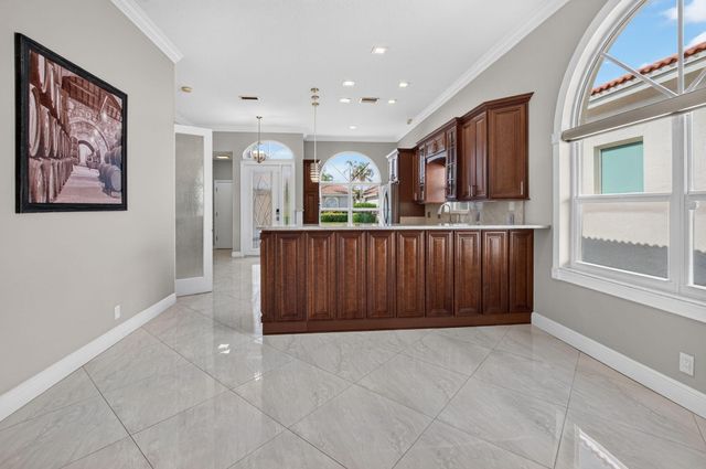 5351 Ventura Drive, Delray Beach, FL 33484