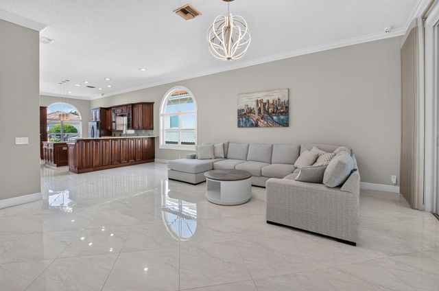 5351 Ventura Drive, Delray Beach, FL 33484