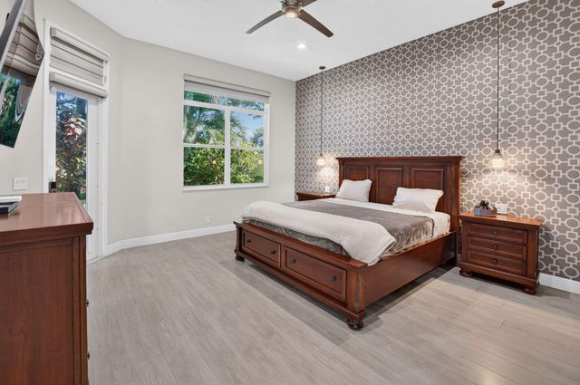 5351 Ventura Drive, Delray Beach, FL 33484