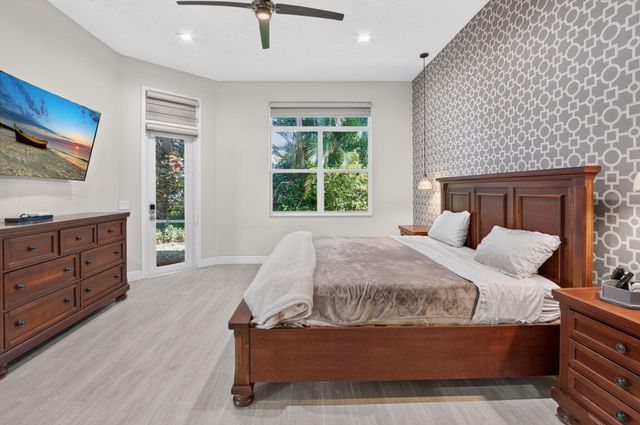 5351 Ventura Drive, Delray Beach, FL 33484