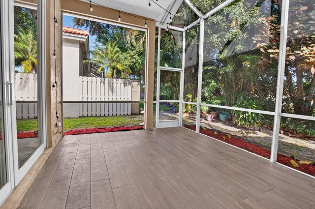 5351 Ventura Drive, Delray Beach, FL 33484