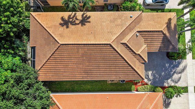 5351 Ventura Drive, Delray Beach, FL 33484