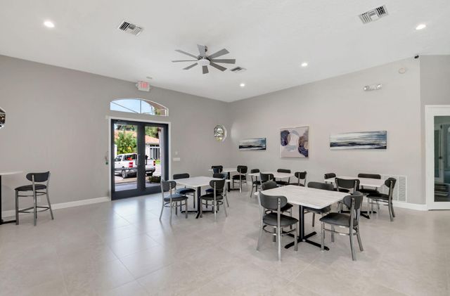 5351 Ventura Drive, Delray Beach, FL 33484