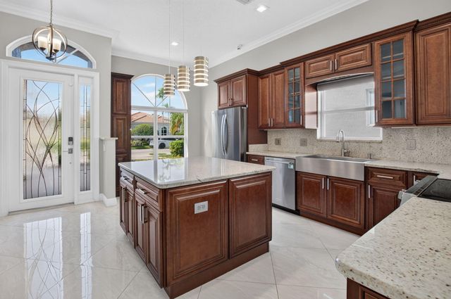 5351 Ventura Drive, Delray Beach, FL 33484
