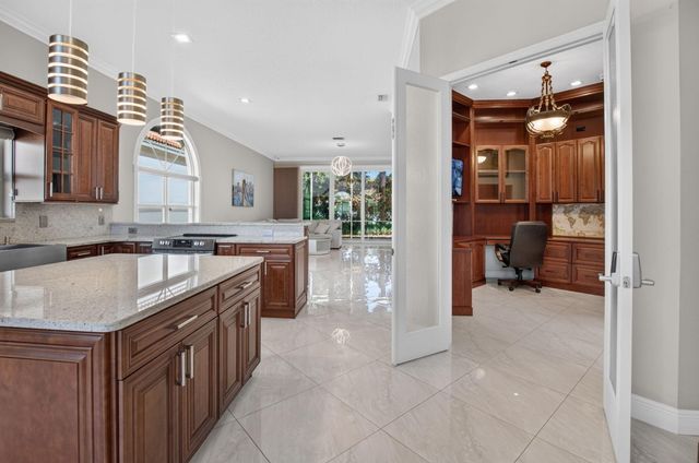 5351 Ventura Drive, Delray Beach, FL 33484