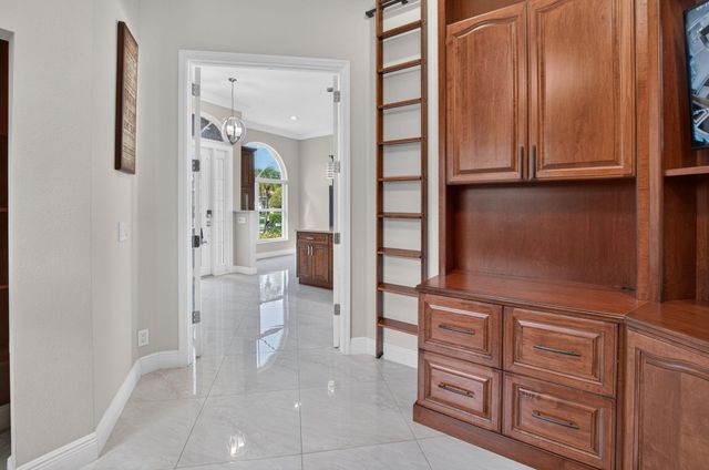 5351 Ventura Drive, Delray Beach, FL 33484