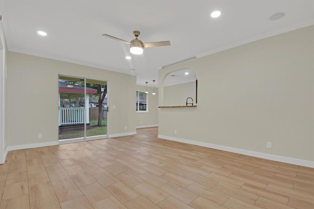 8205 Georgie Trace Ave, Austin, TX 78747