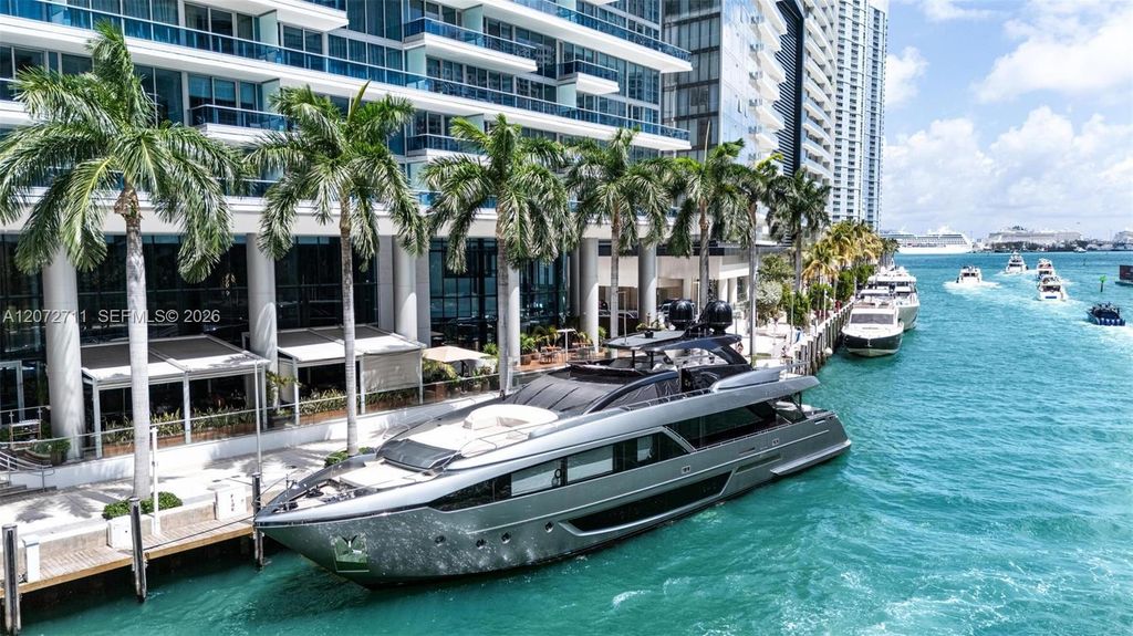 200 Biscayne Boulevard Way 3311, Miami, FL 33131