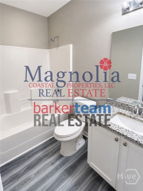 Image 11 of property listing at 65 Red Oak Drive, Richmond Hill, GA 31324