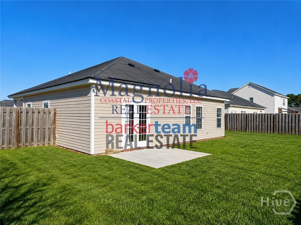Image 15 of property listing at 65 Red Oak Drive, Richmond Hill, GA 31324